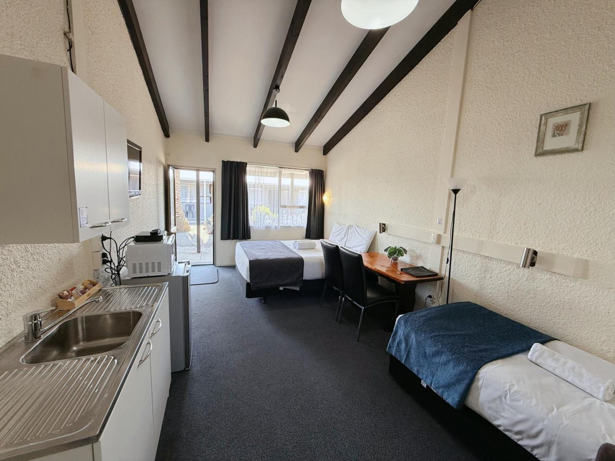 Cortez Motel Whakatane Bagian luar foto